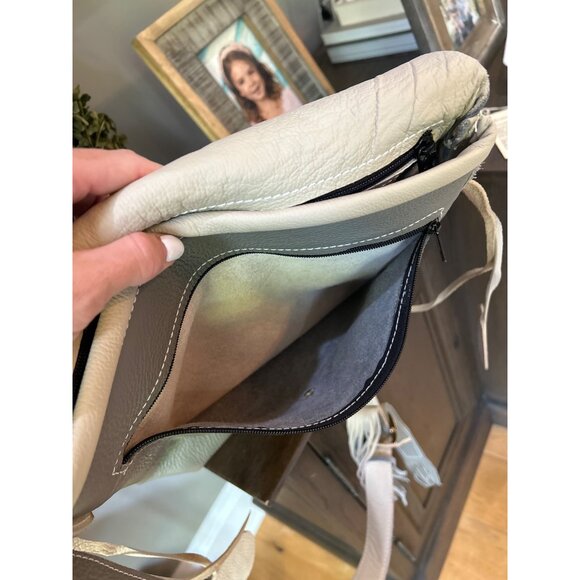 Loriano Tolaini Leather Crossbody Flap Bag Grey - Picture 11 of 13